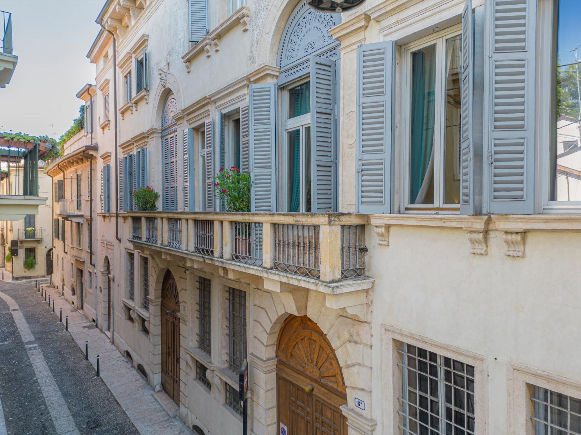 Corte Realdi - Palazzo Camozzini Verona Buitenkant foto